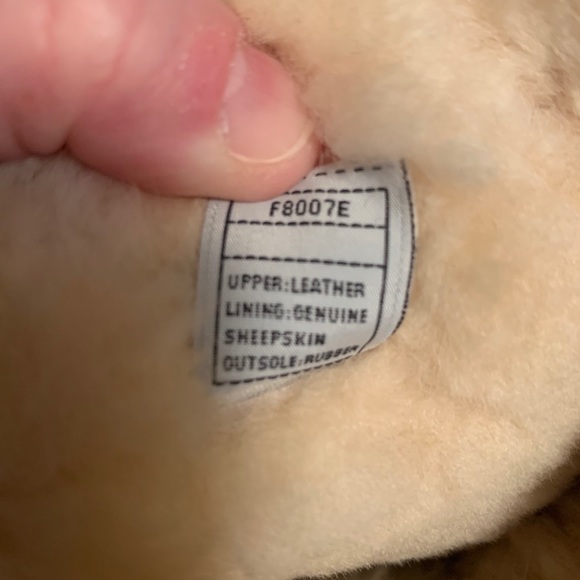 UGG Upside boot *authentic* - Picture 7 of 9